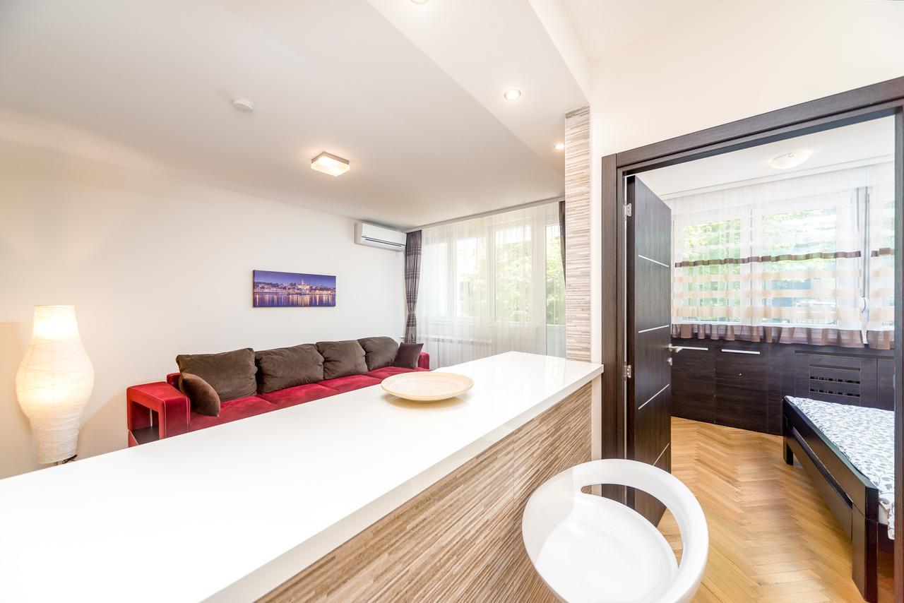 Apartments King Milan, City Center Белград Экстерьер фото