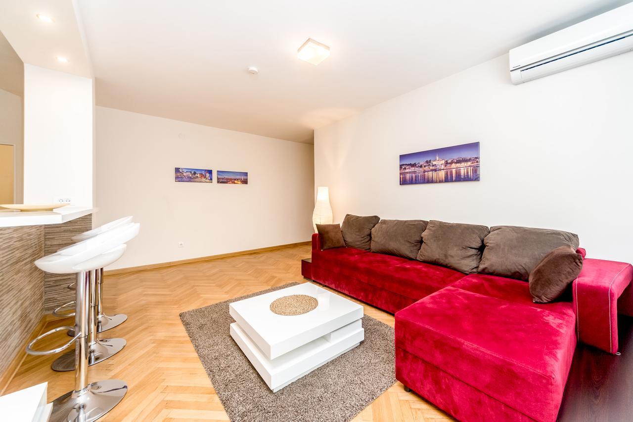Apartments King Milan, City Center Белград Экстерьер фото